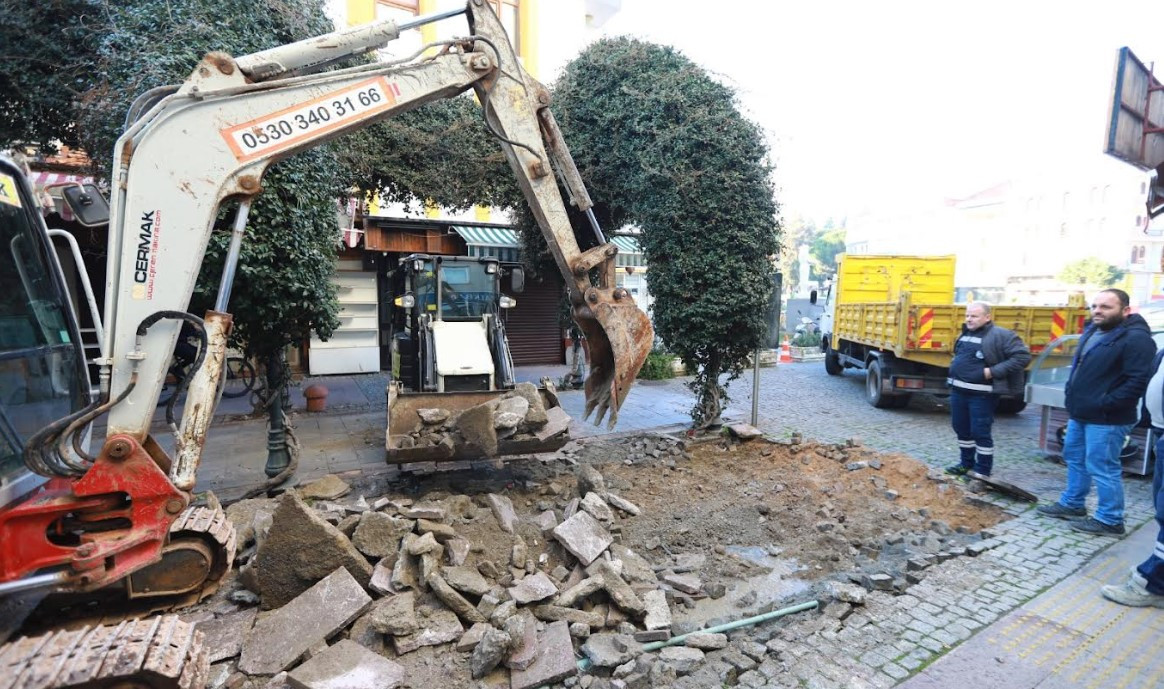 Efes Selçuk'ta Doğal Gaz Ve Alt Yapı Seferberliği